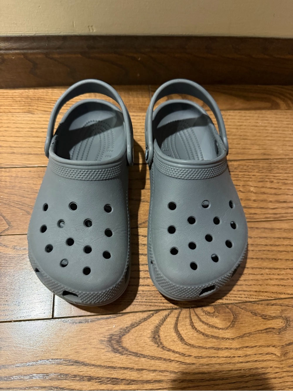 CROCS Kids Classic Clogs in Gray